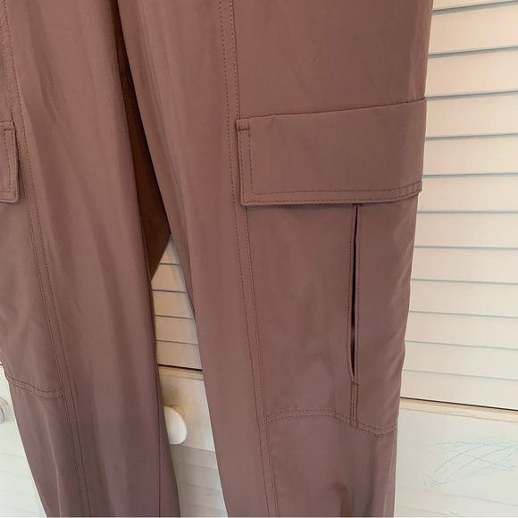 Athleta Chelsea Utility Jogger Pants Women 6 Mineral Brown Featherweight Stretch - Picture 3 of 16